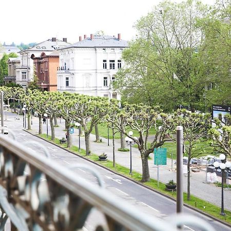 Palais Passy~Design Suite Mit Ausblick Im Zentrum Wiesbaden Exterior photo
