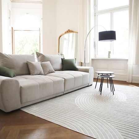 Palais Passy~Design Suite Mit Ausblick Im Zentrum Wiesbaden Exterior photo