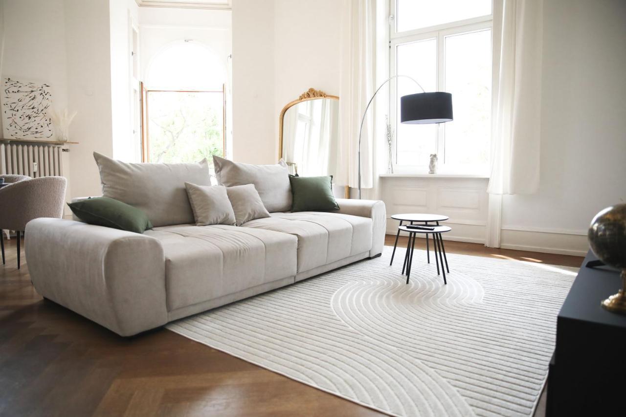 Palais Passy~Design Suite Mit Ausblick Im Zentrum Wiesbaden Exterior photo