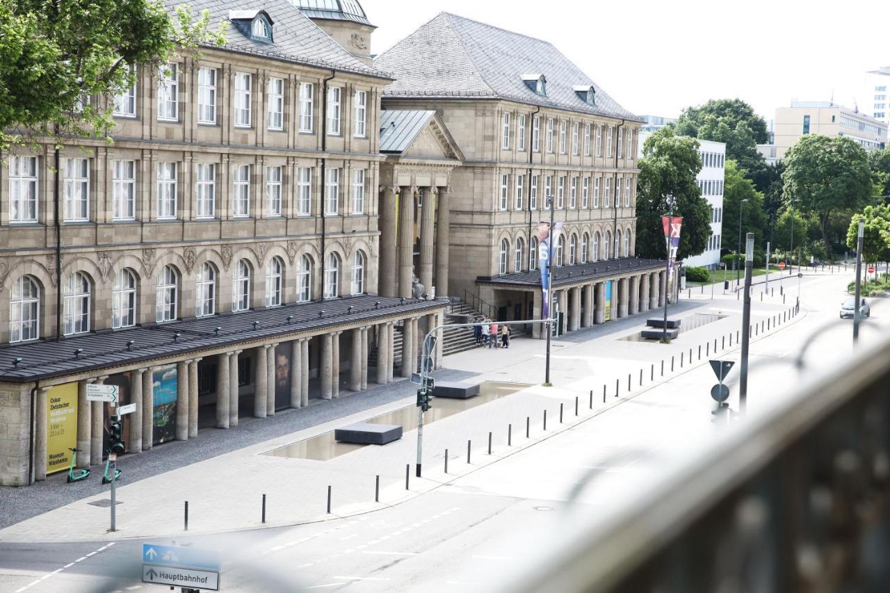 Palais Passy~Design Suite Mit Ausblick Im Zentrum Wiesbaden Exterior photo